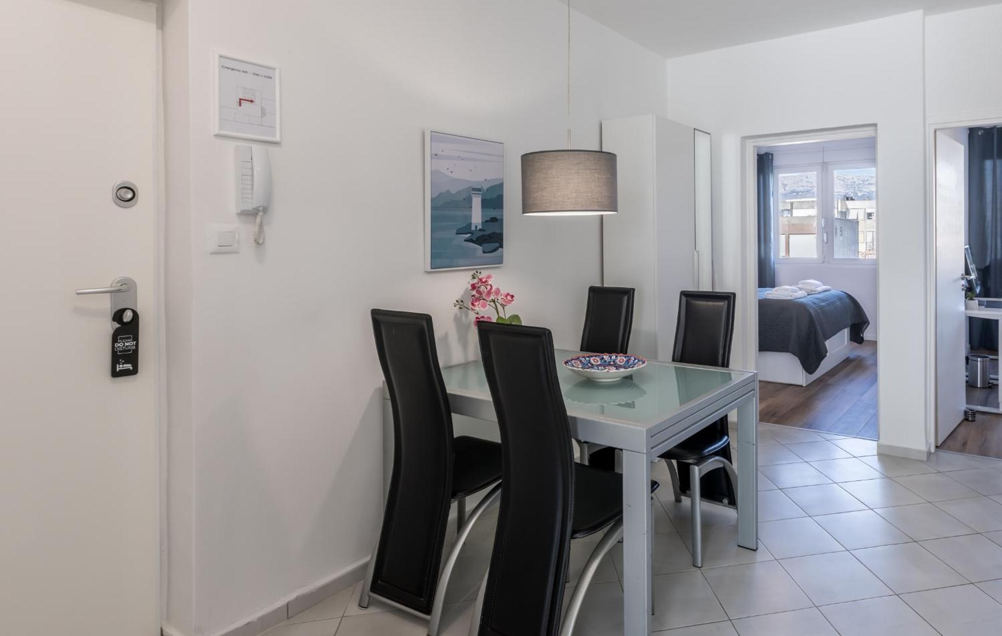 Sundowners Apartment, 52Qm, Double & Single Bed, 10 Min From Old Town Of Split Exterior foto